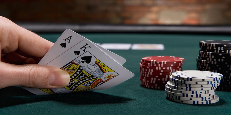 Thực hành liên tục và tích lũy kinh nghiệm sẽ giúp bạn trở thành cao thủ Poker