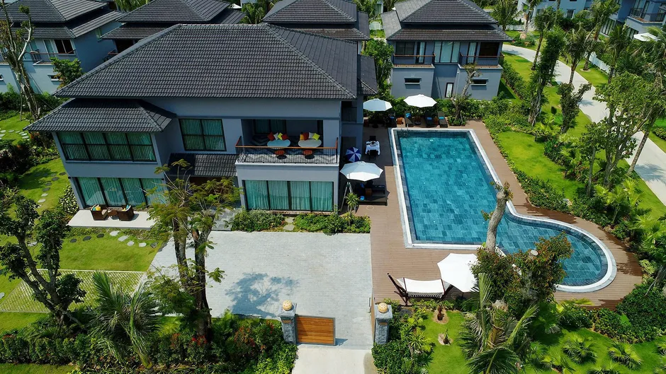 Mẫu biệt thự 2 tầng mini có sân vườn